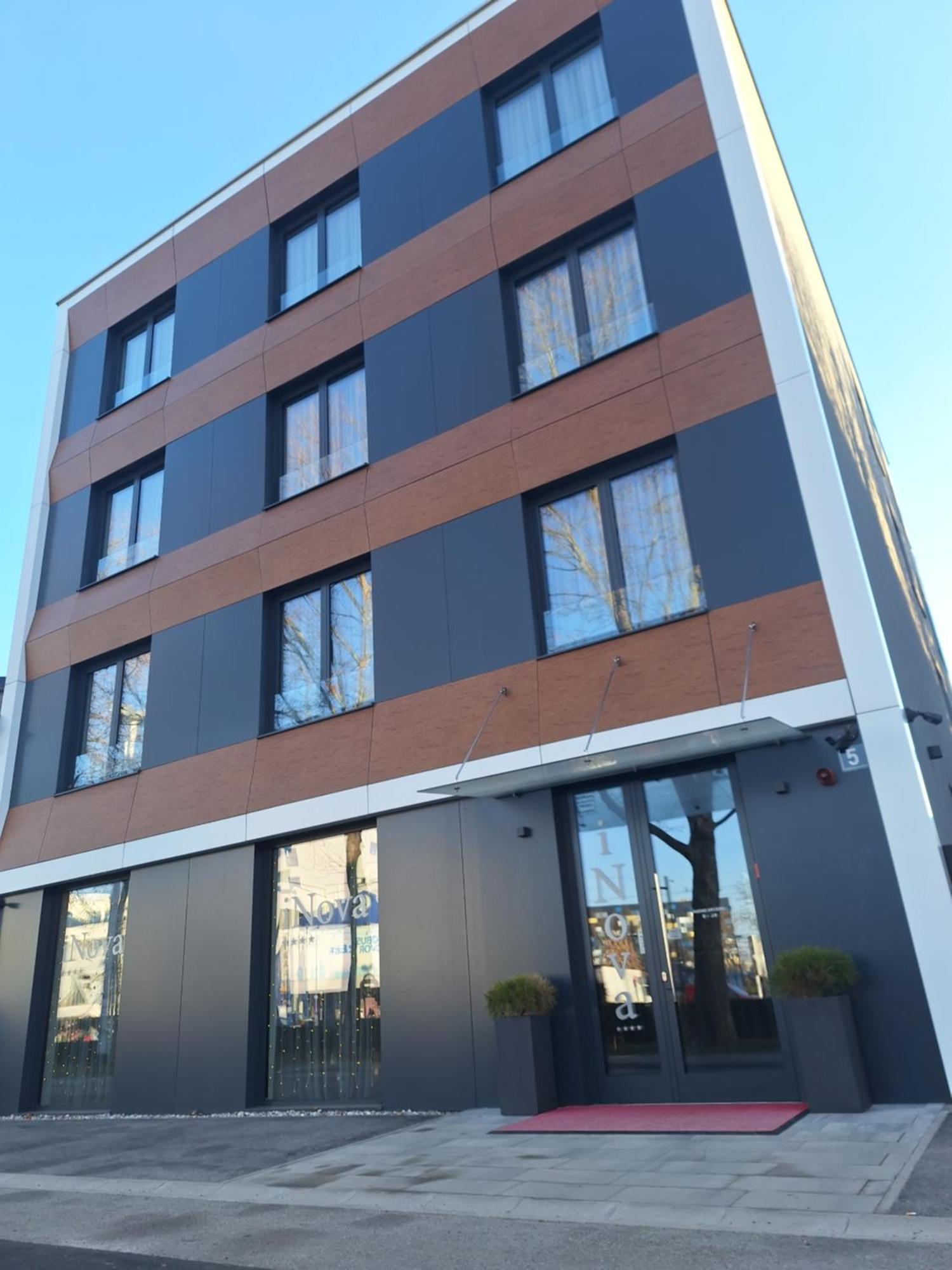 Otel Inova